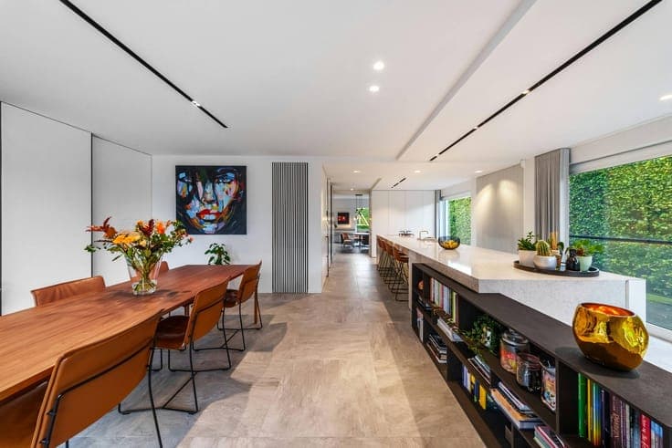 High-quality finished villa in a prime location