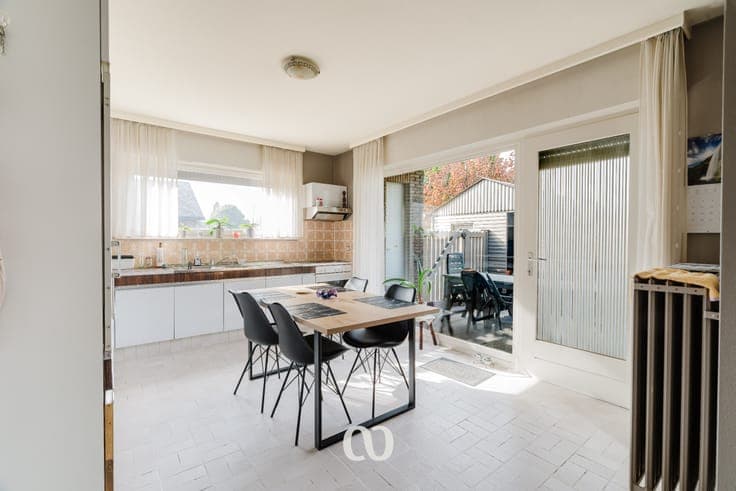 Quiet living in Nederename: pleasant bungalow with 3 bedroo