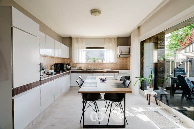 Quiet living in Nederename: pleasant bungalow with 3 bedroo
