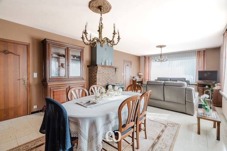 Quiet living in Nederename: pleasant bungalow with 3 bedroo