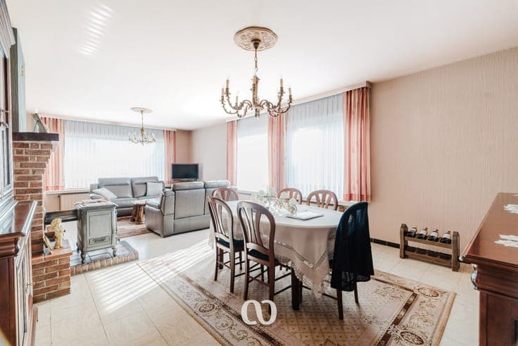 Quiet living in Nederename: pleasant bungalow with 3 bedroo