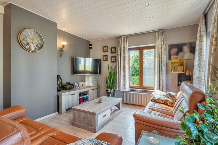 Degelijk onderhouden gezinswoning met 3 slaapkamers, voll...