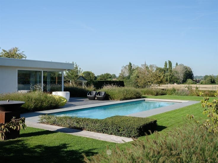 Timeless villa with panoramic views in the Pays des Collines