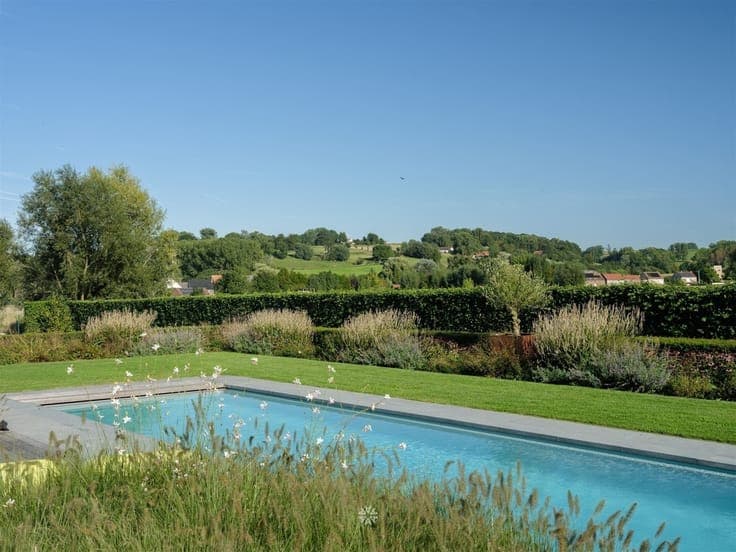 Timeless villa with panoramic views in the Pays des Collines