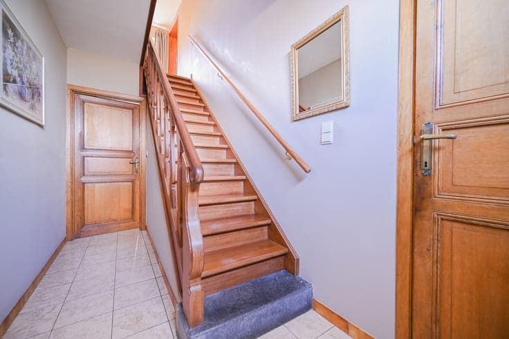 Charming property with garden, garage and annex