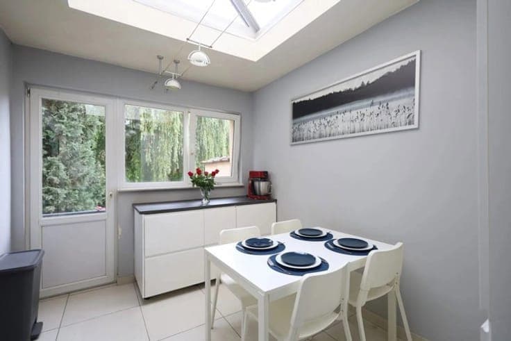 Townhouse of 293 m² | 7 Bedrooms | 98 m² Garden | Place du M
