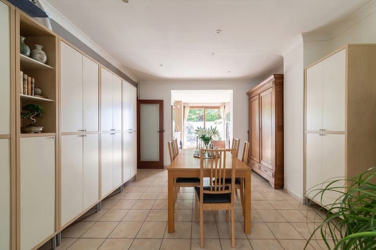 4-Bedroom Family Home with Garden