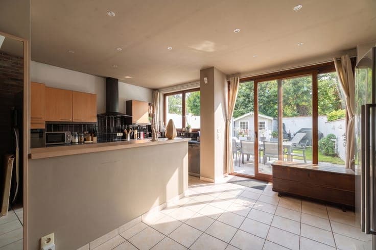 4-Bedroom Family Home with Garden