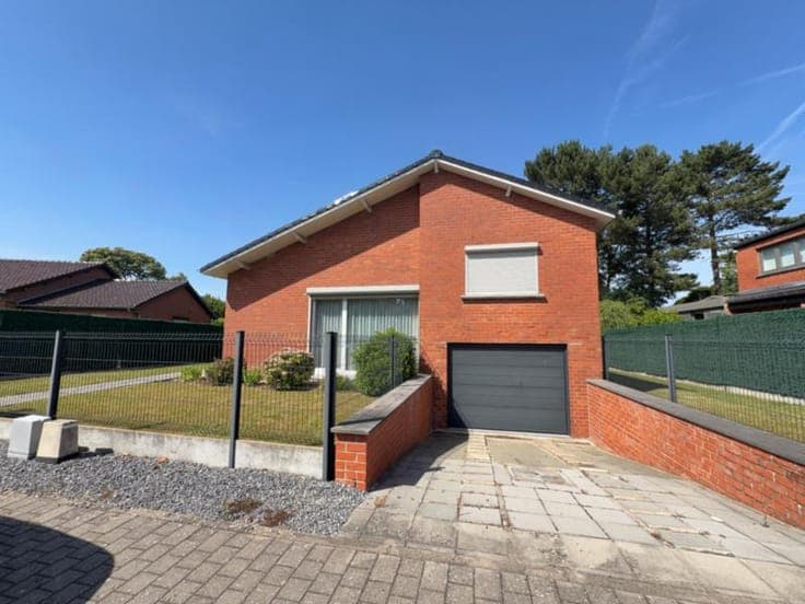 House in Hyon