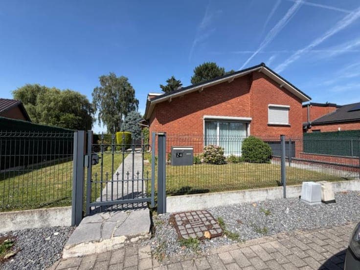 House in Hyon