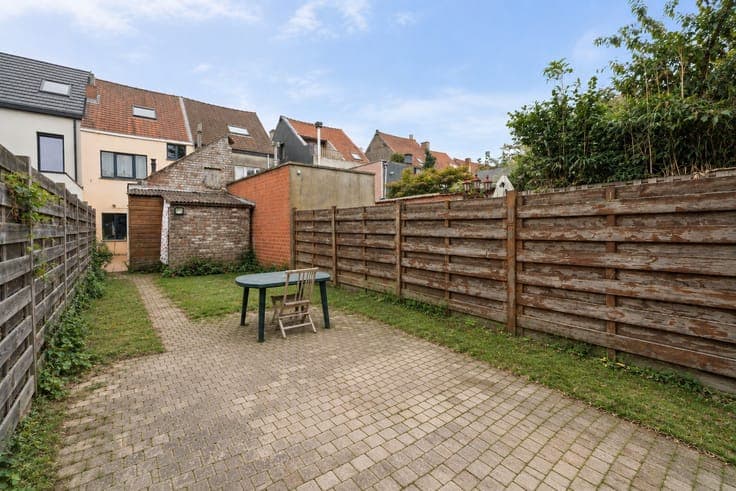 Ruime woning met 4 slaapkamers en tuin op centrale liggin...