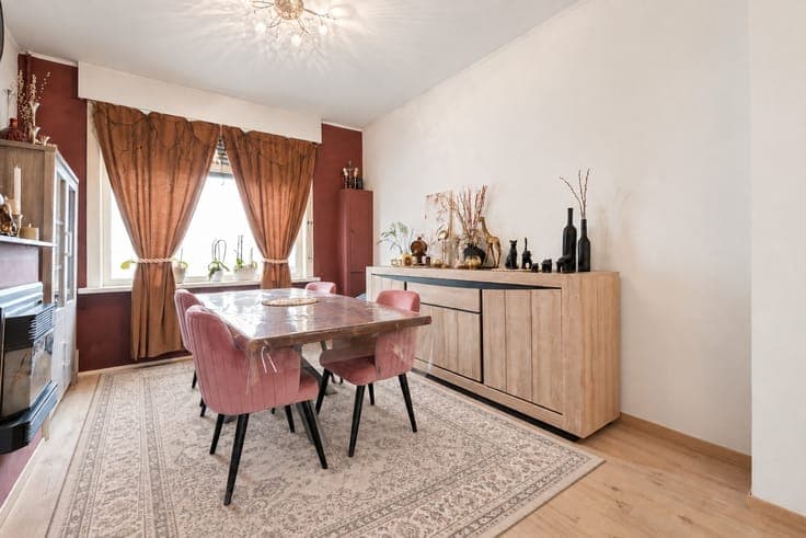 Ruime woning met 4 slaapkamers en tuin op centrale liggin...