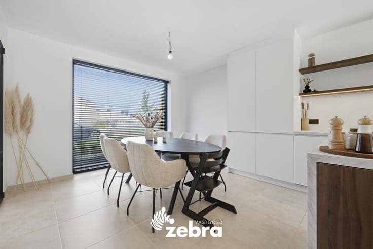 BEN-woning met zuidgerichte tuin en carport te Oostakker!