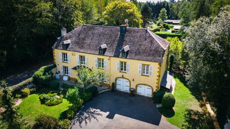 House in Florenville