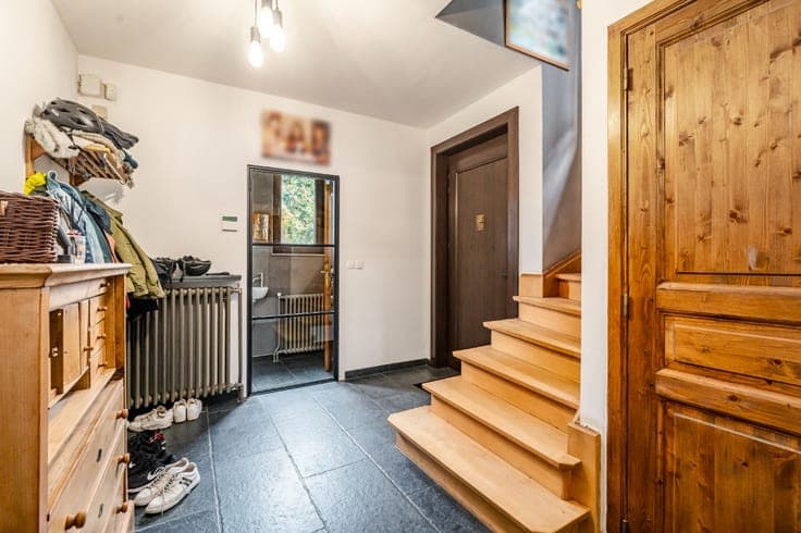 Detached home near Stockel with pool