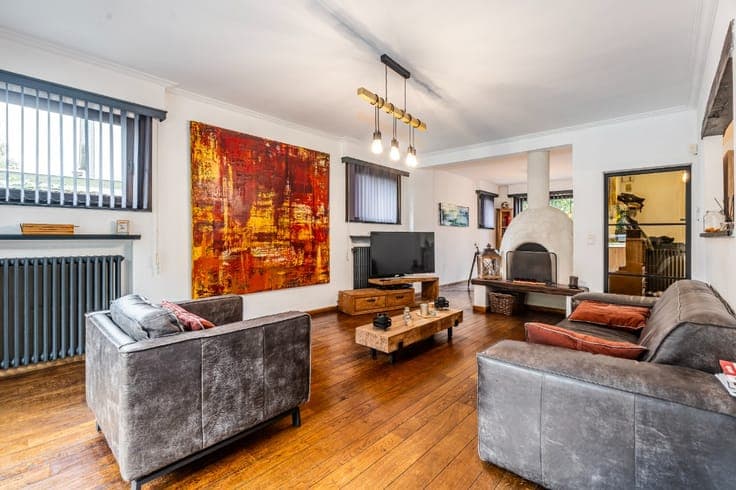 Detached home near Stockel with pool