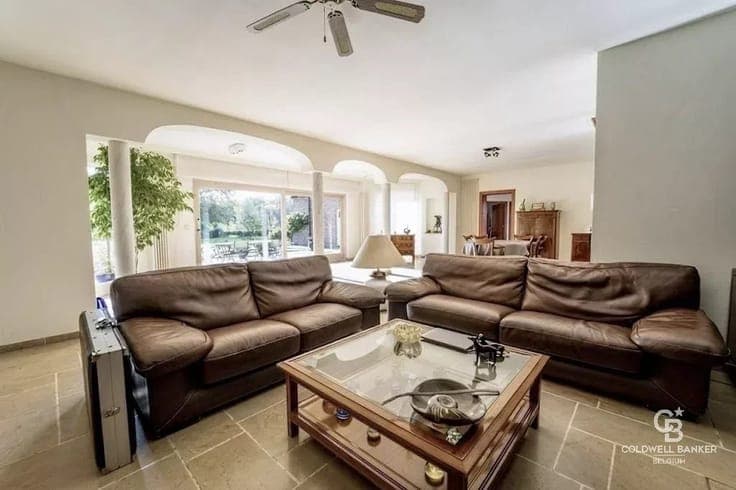 1.32-hectare estate with a swimming pool