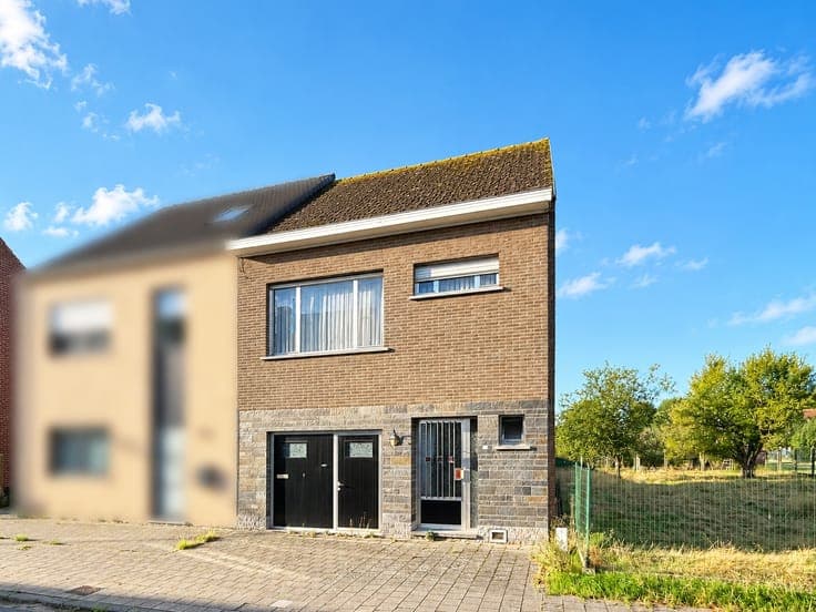 Te koop, ruime woning met garage en tuin te Oudenaarde