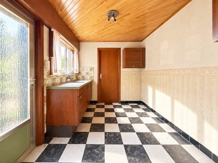 Te koop, ruime woning met garage en tuin te Oudenaarde