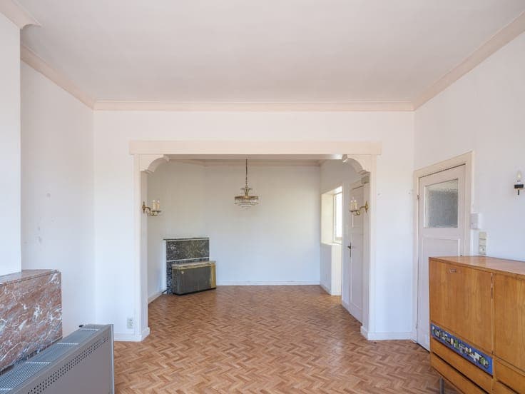 Renovation Property with Great Potential and a Characterf...
