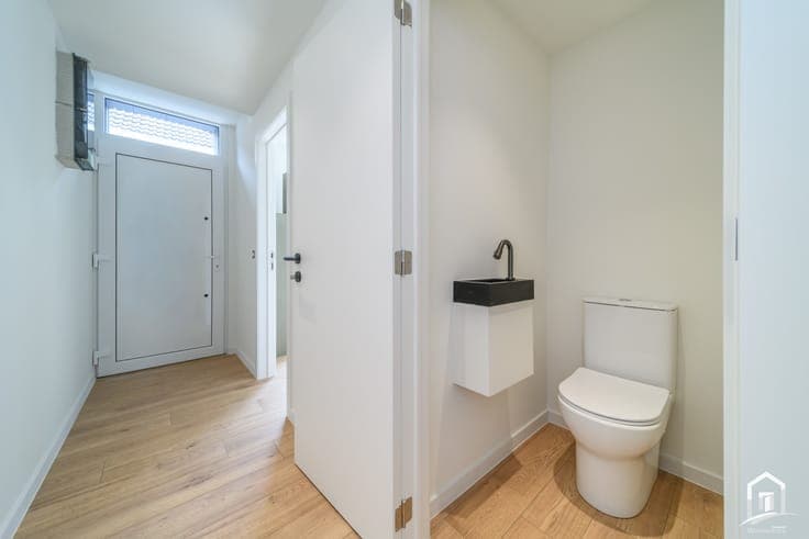 Modern, gerenoveerde gezinswoning te Ninove
