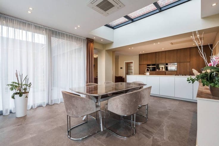 Very spacious house in Roeselare