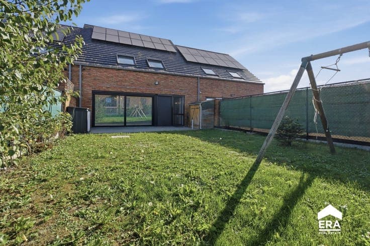 Modern BEN home in Roeselare with 5 bedrooms and garden