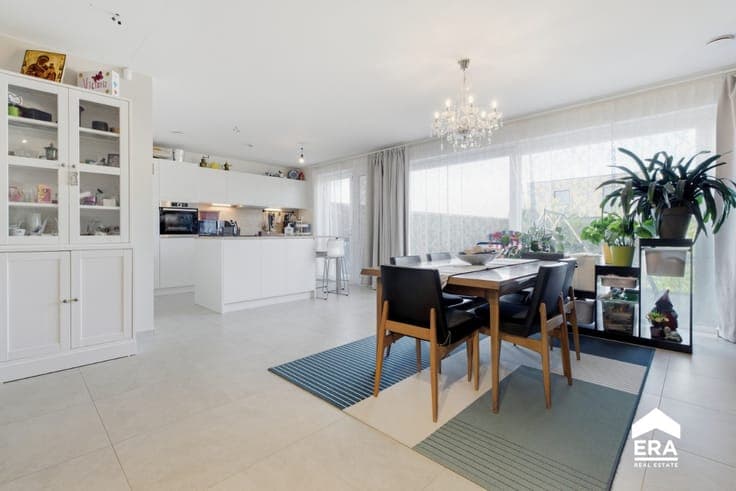 Modern BEN home in Roeselare with 5 bedrooms and garden