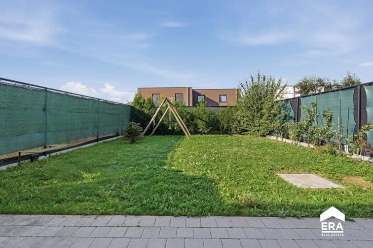 Modern BEN home in Roeselare with 5 bedrooms and garden