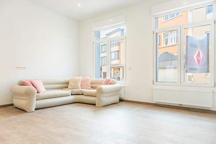 Instapklare gerenoveerde gezinswoning met 4 slaapkamers, ...