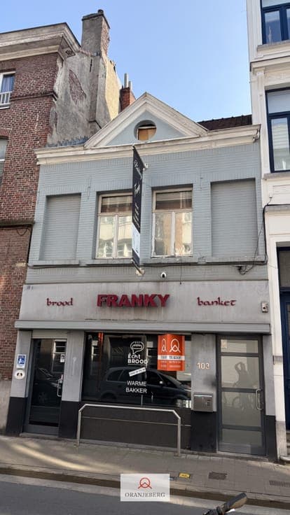 Te renoveren handelshuis