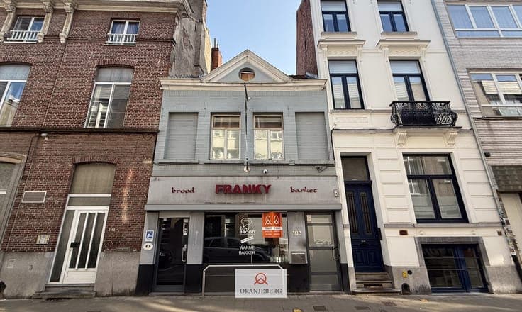 Te renoveren handelshuis