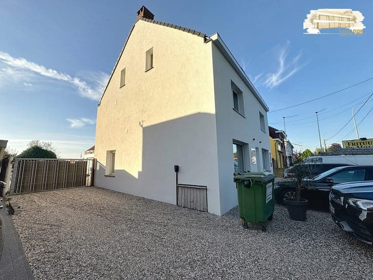 Investment property in Malle