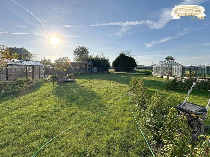 Investment property in Malle