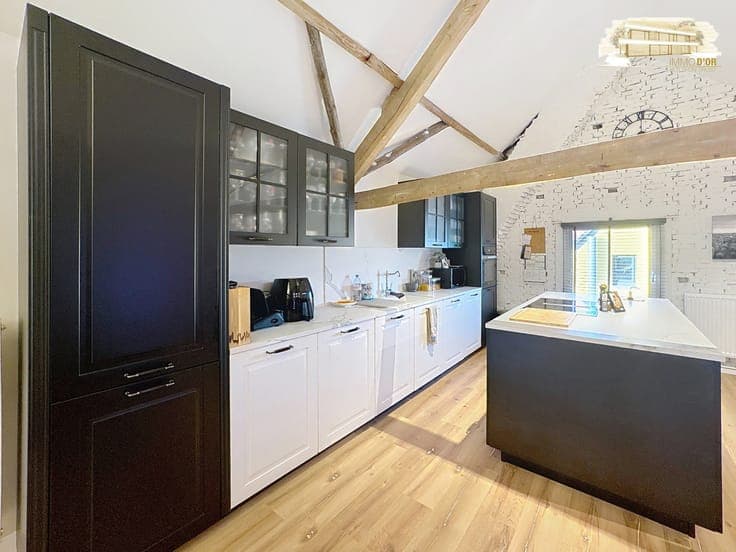 Investment property in Malle
