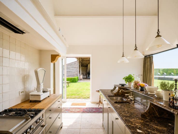 Karaktervolle gerenoveerde hoeve met zwembad en wijngaard...
