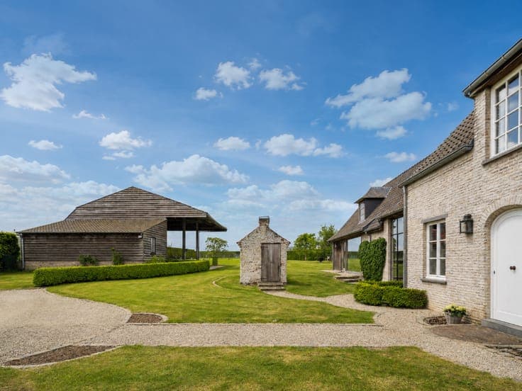 Karaktervolle gerenoveerde hoeve met zwembad en wijngaard...