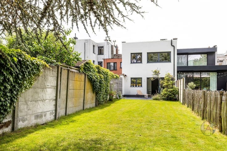 SPACIOUS, HIGH-QUALITY FAMILY HOME IN A FANTASTIC LOCATION