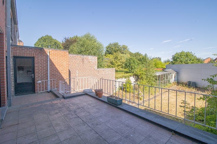 Een ruime gezinswoning (voorheen twee woningen) met 3 sla...