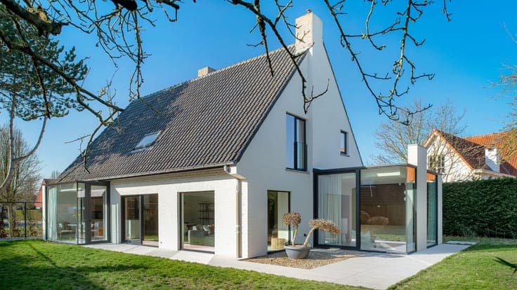 Renovated villa in quiet residential neighbourhood