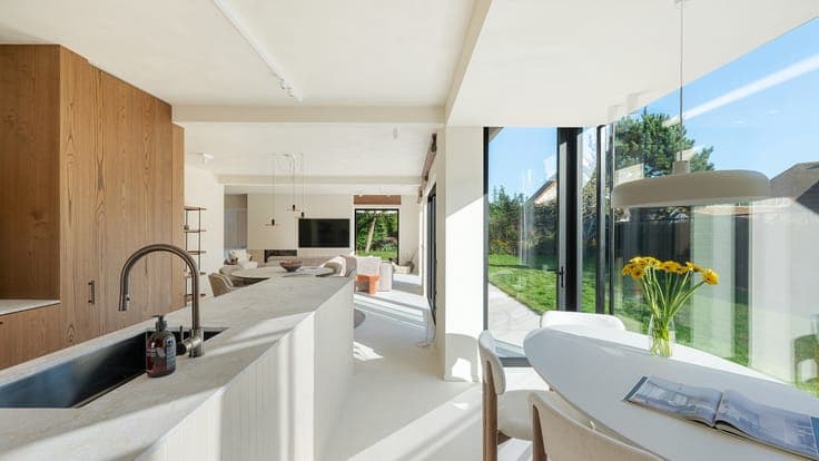 Renovated villa in quiet residential neighbourhood