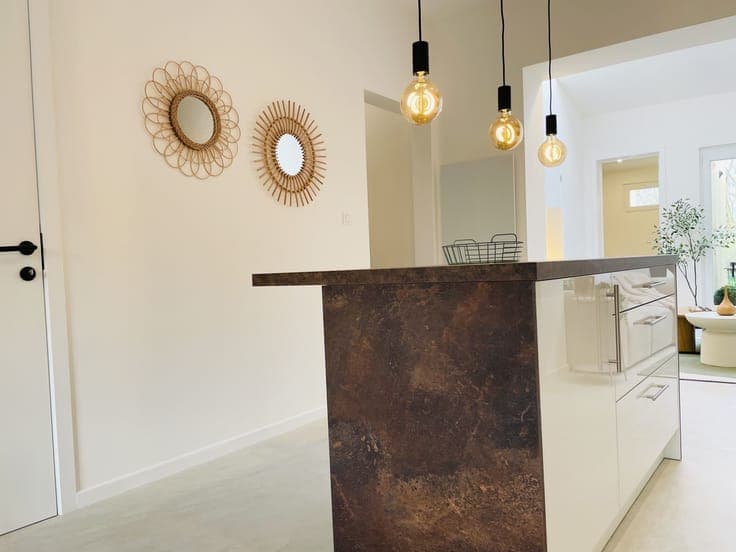 Superb semi-detached 3-bedroom home