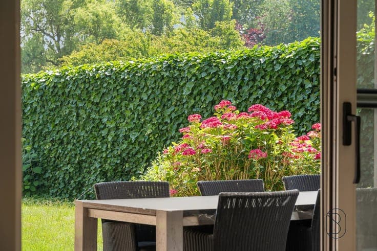 Exclusive property with a beautiful garden in Wielsbeke