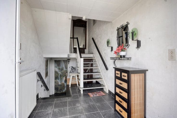 House to renovate, garage and garden, 155 m², in Sint-K-W!