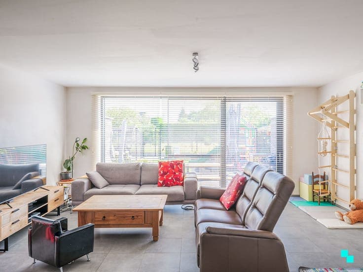 Nieuwbouw op woonerf met vijf slaapkamers te Zwijnaarde