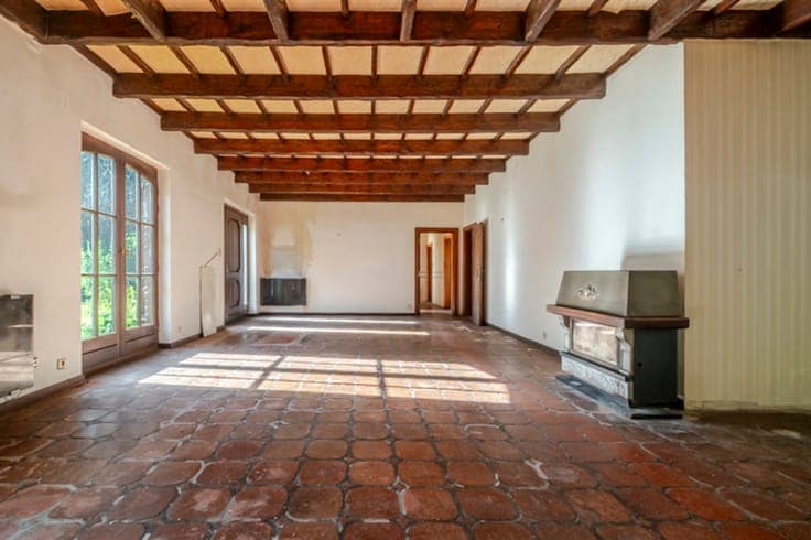 Villa à rénover avec piscine - Opportunité rare !