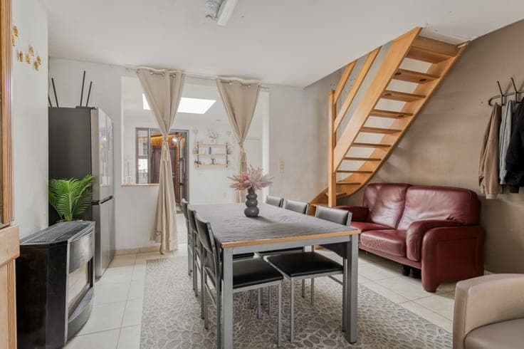 Gezellige rijwoning met 3 slaapkamers TE KOOP in Waregem!