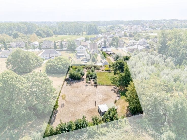 Industrial-style villa on 5,275 m² in Sint-Lievens-Houtem