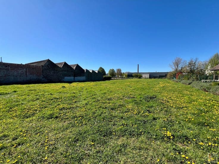 Bouwgrond van 3.310 m2 aan de voet van de Oude Kwaremont ...
