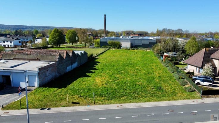 Bouwgrond van 3.310 m2 aan de voet van de Oude Kwaremont ...